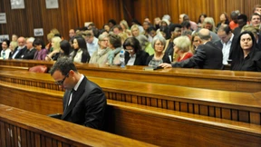 Staatsanwalt bezichtigt Pistorius des vorsätzlichen Mordes