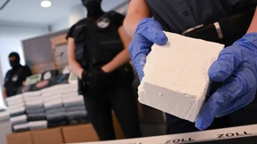 Hauptzollamt beschlagnahmt mehr als 14 Tonnen Drogen
