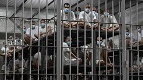 Folter im Gefängnis, in das Trump Venezolaner steckte?