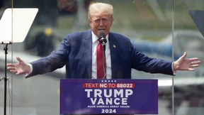 Trump macht Wahlkampf hinter Panzerglas