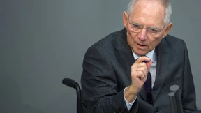 Deutschland spart viel Zins