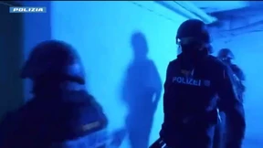Deutscher Polizist bei bundesweiter Razzia gegen Mafia festgenommen