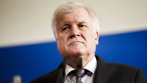 Seehofer will nicht von seinem Migrationsplan abrücken