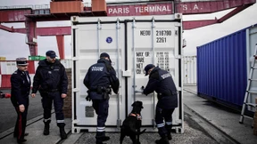 Frankreich stellt Hunderte Zöllner ein