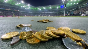 Wertlose Schokotaler als Protest