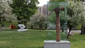 Die Kunstwelt auf Zeltreise: Der spannendste Stoff der Frieze kommt aus Berlin