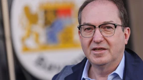 Dobrindt: AfD sollte wegregiert werden