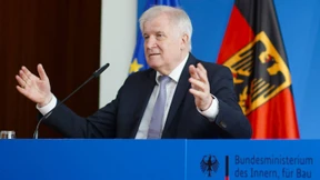 SPD-Fraktion stellt sich gegen Seehofer