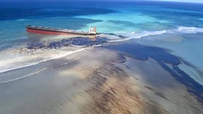 Ausgelaufenes Öl sorgt für Umwelt-Notstand in Mauritius