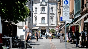 Mehr Platz für Fußgänger in Wiesbaden