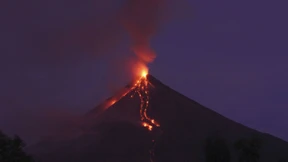 Furchtlose Farmer am Vulkankrater