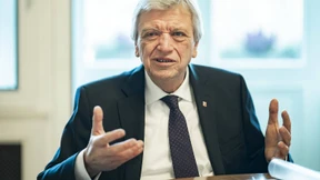 Bouffier will „Explosion“ der Belastung vermeiden