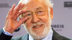 Hallervorden gibt den Trittbrett-Spötter