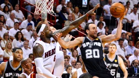 Rekordverdächtige Spurs wieder in Führung