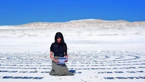 Im Salz liegt ein Mann