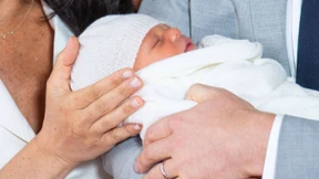 Harry und Meghan zeigen ihr Baby