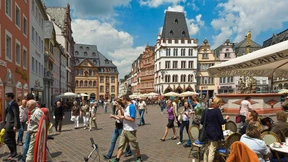 Großes Dorf mit Herz