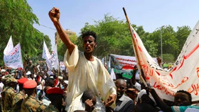 Demonstranten fordern Militärputsch