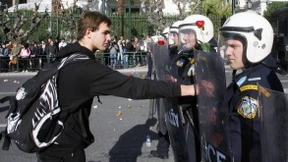 Mit Polizei, ohne Armee 