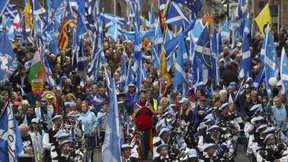 Zehntausende Schotten demonstrieren für Unabhängigkeit