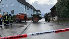 Polizei schießt auf flüchtenden Traktorfahrer