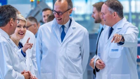 Merz verspricht bessere Wettbewerbsbedingungen