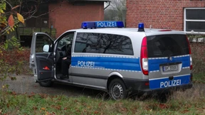Mutter und Tochter im Pferdestall erschossen