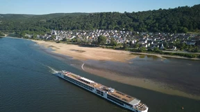 Niedrigwasser beeinträchtigt Schifffahrt