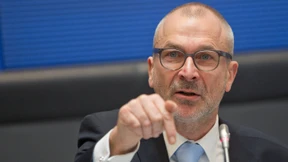 Parteien begrüßen Merkels Kursschwenk 