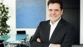 Unbekannter rammt Provinzial-Vorstandschef einen Schraubendreher in die Brust