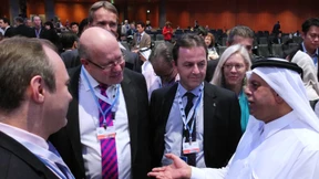 Die Karawane schlurft weiter  