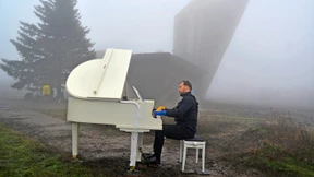 Schreib ja nichts über den Krieg!