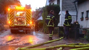 Bahn auf Rheintalstrecke nach Blitzeinschlag mit Problemen