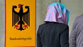 Europäische Richter sollen über Kopftuch bei der Arbeit entscheiden