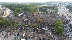 Tausende bieten Rechten die Stirn