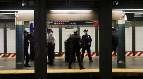 Nach dem Anschlag in der New Yorker U-Bahn wird ein Verdächtiger gesucht