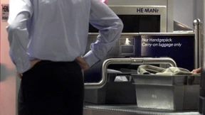 Gepäckkontrolleure streiken für mehr Geld und Urlaub