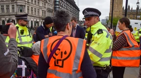 Britische Regierung geht schärfer gegen Demonstranten vor