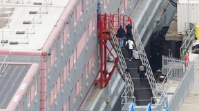 Asylverfahren ab jetzt vom Lastkahn aus