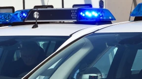 Mann sticht auf Schwager ein