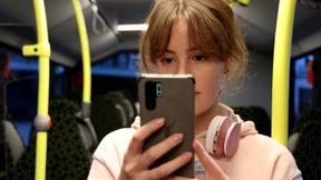 So viele Menschen werden durch Arbeit krank