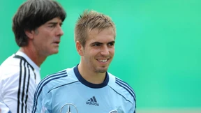 Löw lässt Lahm im Mittelfeld