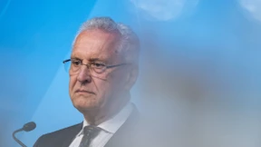 Bayern verteidigt Abschiebungen von Straftätern