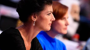 Buh-Rufe für Wagenknechts Rede