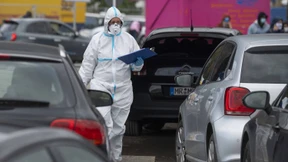 Corona-Landkarte zunehmend schwarz eingefärbt