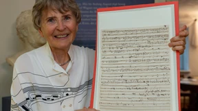 Wozu halbnackte Solistinnen?