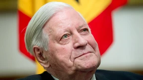 Schmidt verteidigt Putins Krim-Politik