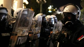 Demonstranten dringen ins serbische Parlament ein