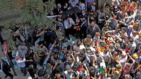 Nicht nur humanitäre Hilfe leisten