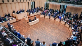 Ein Chor von Forderungen zur Verteilung des Geldsegens